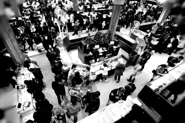 Algumas pistas para o centro comercial como mass media (parte III) Algumas pistas para o centro comercial como mass media (parte III) 72