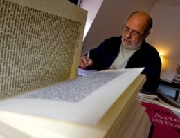 O editor da Cotovia e o brilho da discrição 75