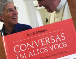 Conversas em Altos Voos – Encontros e entrevista com o Papa Francisco, Aura Miguel 74