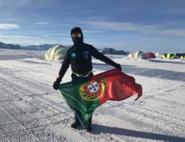 João Netto leva bandeira de Portugal à Antártida 77