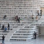 É uma biblioteca (do outro mundo) 1 É uma biblioteca (do outro mundo) 70