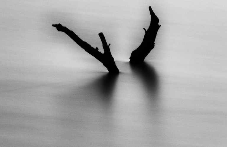 Dancin’ in the moonlight, Fonte de Serne Dam, Santiago do Cacém, Portugal. 2019