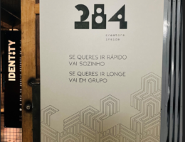 Coletivo 284 acolheu lançamento d'As Perguntas que Somos 70