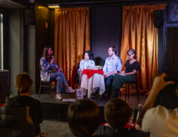 Conversas Cruzadas na Pensão Amor 77